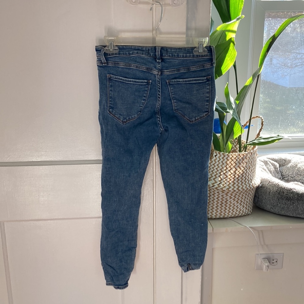 Skinny mid rise jeans size 6 short - Picture 2 of 3